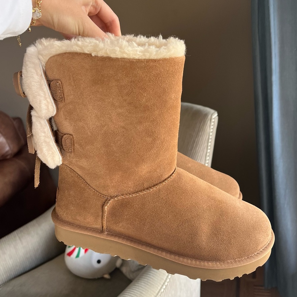 UGG Classic double bow short - Picture 2 of 5